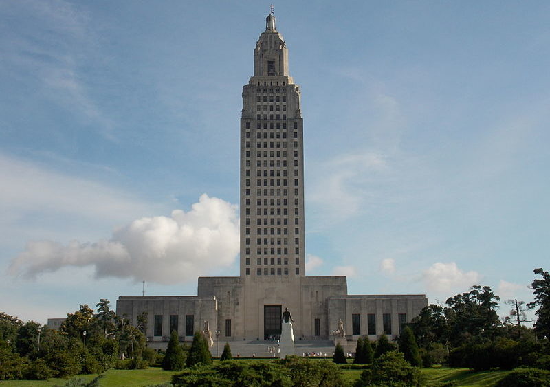 Louisiana Capitol Building Screens Visitors for COVID-19