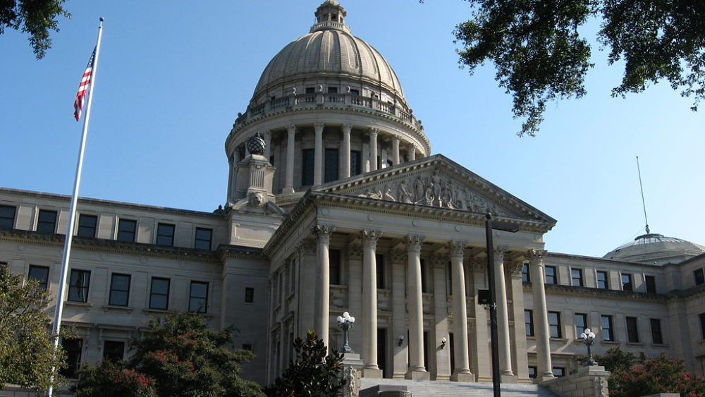 Mississippi Legislature Delays Reconvening Session